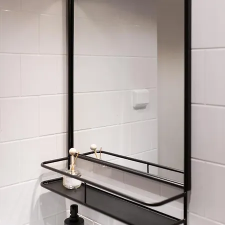 Upea Studioasunto Historiallisella Hangon Asemalla * ハンコ